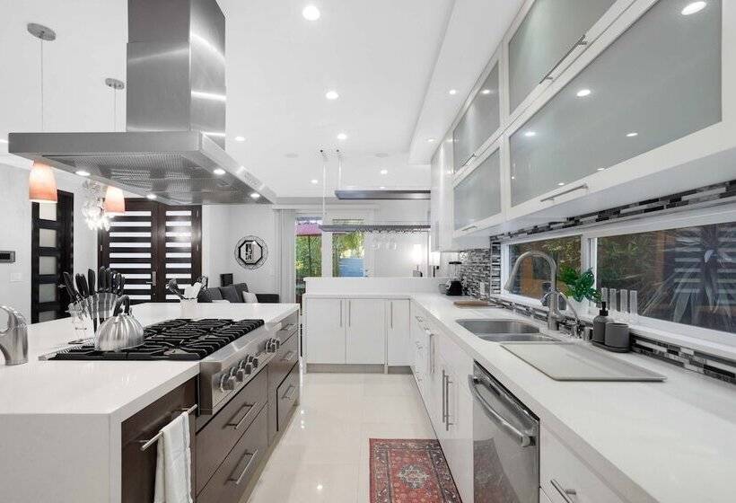 Walefield By Avantstay Mid Wilshire Home + Pool