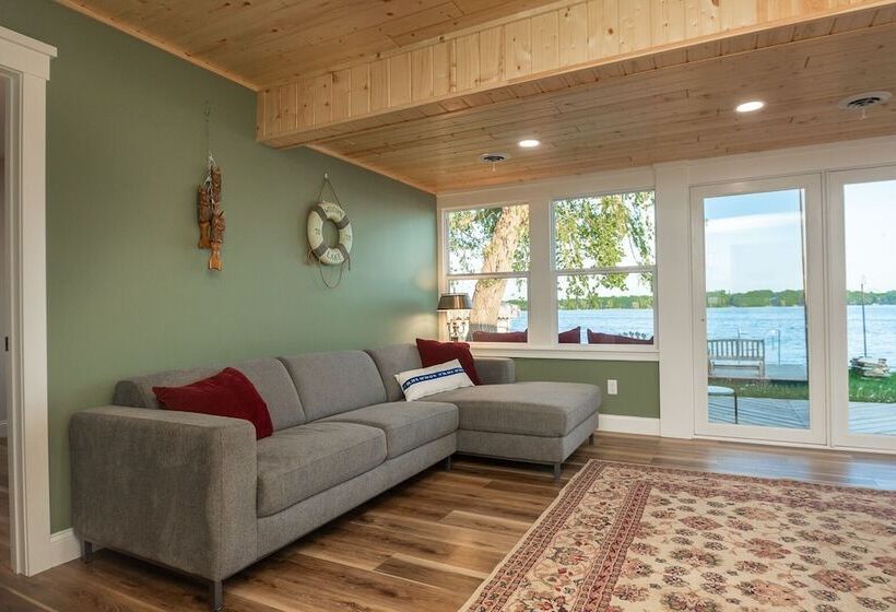 Water S Edge Retreat