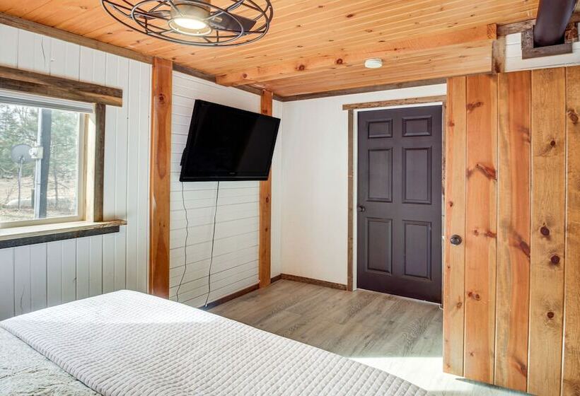 Waterfront Duluth Cabin W/ Deck & River View!