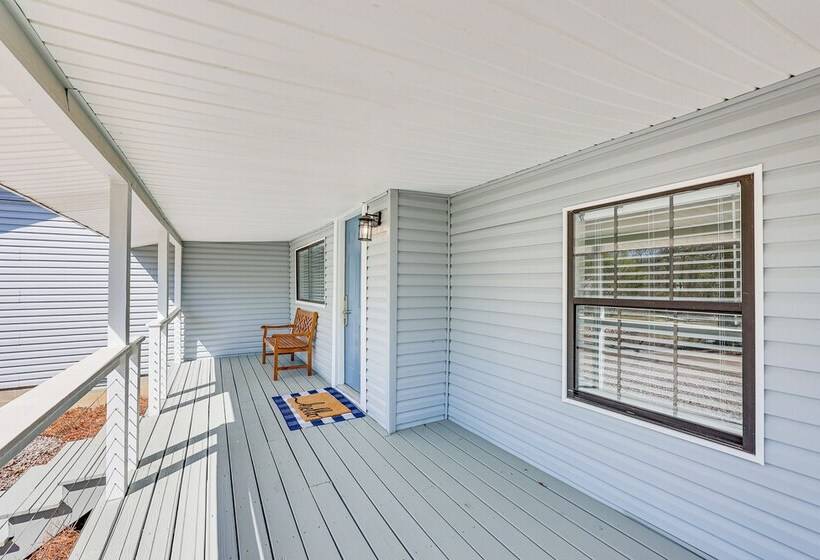 Waterfront Home On Lake Hamilton W/ Dock & 2 Decks