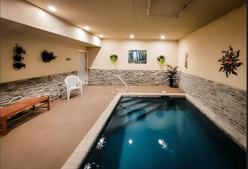 Whispering Pines Retreat By Ghosal Luxury Lodging