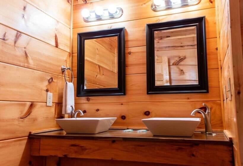 Whispering Pines Retreat By Ghosal Luxury Lodging