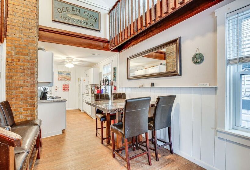 Wildwood Retreat W/ 2 Balconies: 5 Blocks To Beach