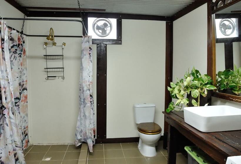 Wilga Farm Stay   Shearer S Shacks   Single