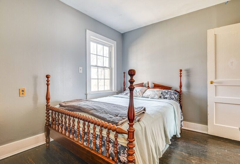 Winchester Home W/ Large Yard: Near Tims Ford Lake