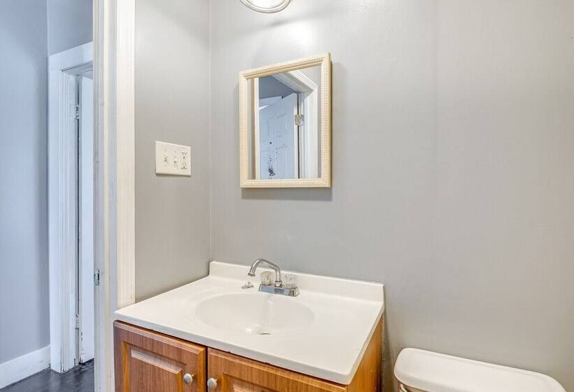 Winchester Home W/ Large Yard: Near Tims Ford Lake