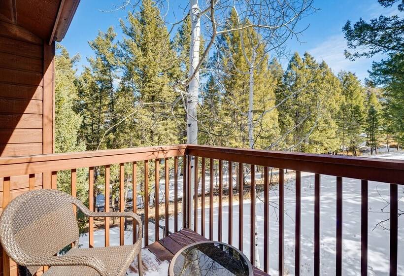 Woodland Park Chalet W/ Deck, Grill & Mtn Views!