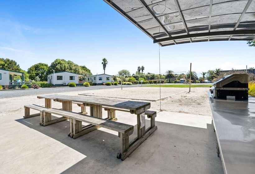 בית מלון כפרי Tasman Holiday Parks   Miranda