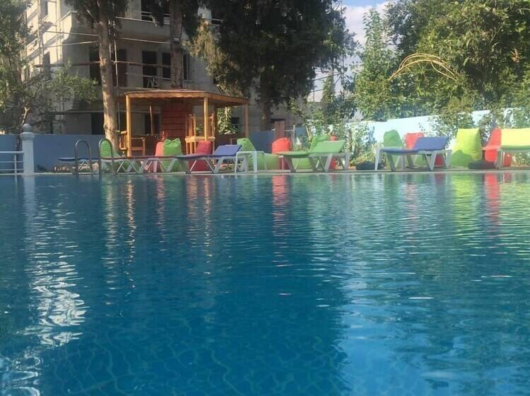 בית מלון כפרי Toros