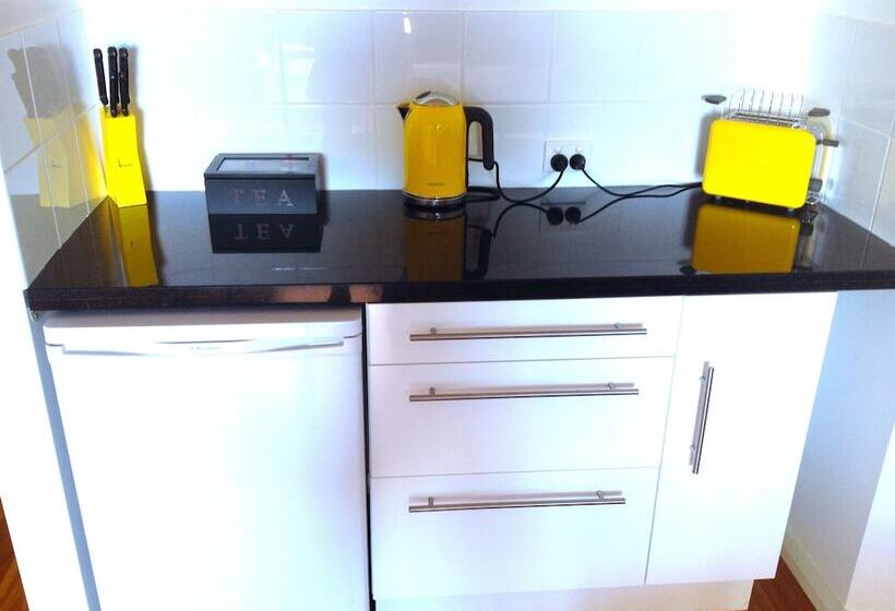 تختخواب و صبحانه On The Deck @ Shark Bay