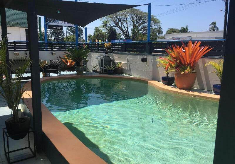 Black Marlin Motel