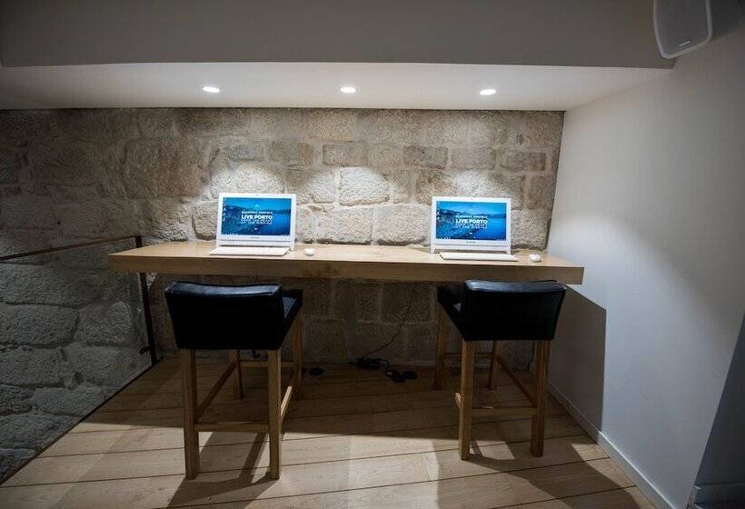 Bluesock Hostels Porto