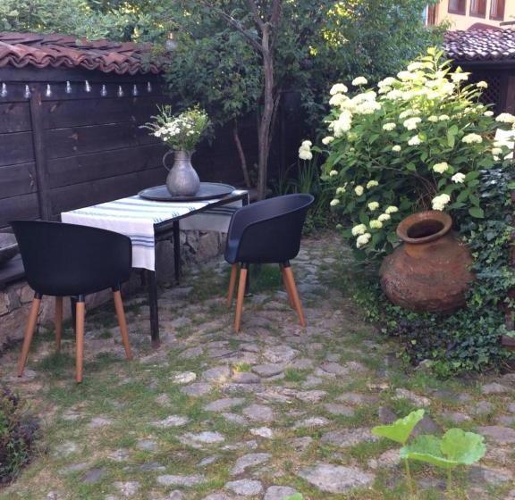 Bed and Breakfast Darina Guest House