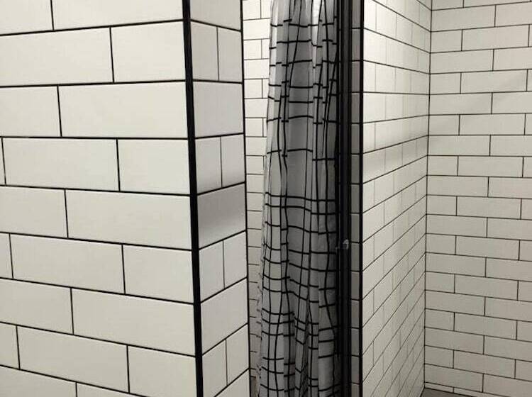 Down Under Hostels   Surfers Paradise