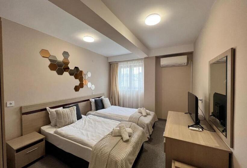 Family Hotel Central