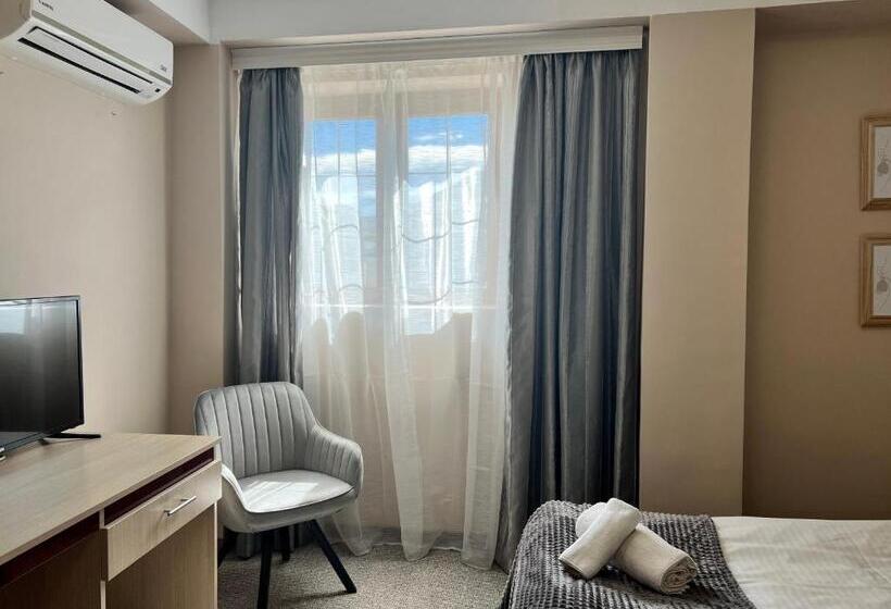 Family Hotel Central