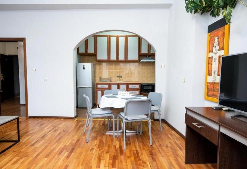 Family Hotel Central