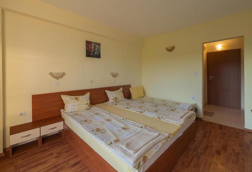 Family Hotel Dayana Beach