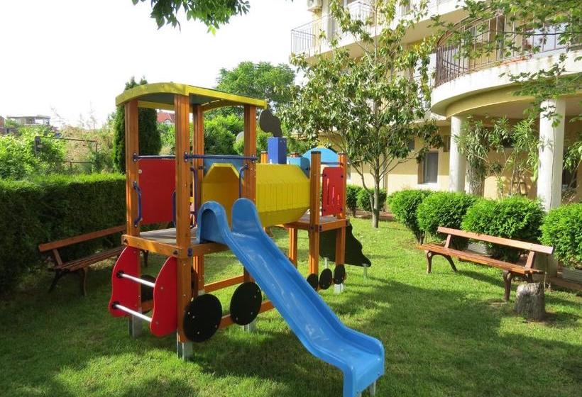 Family Hotel Dayana Beach