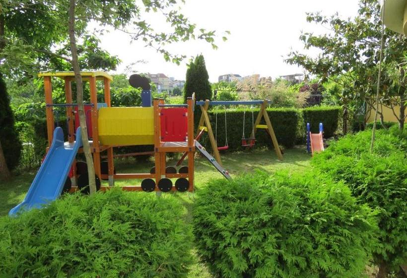 Family Hotel Dayana Beach