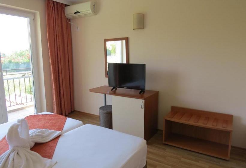 Family Hotel Dayana Beach