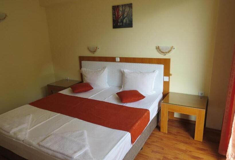 Family Hotel Dayana Beach