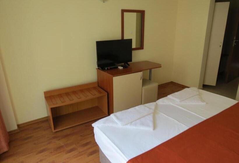 Family Hotel Dayana Beach