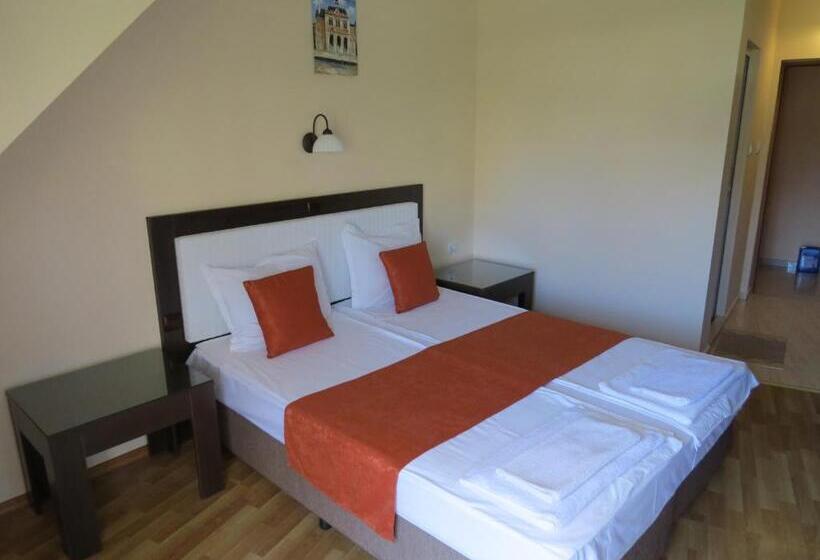 Family Hotel Dayana Beach