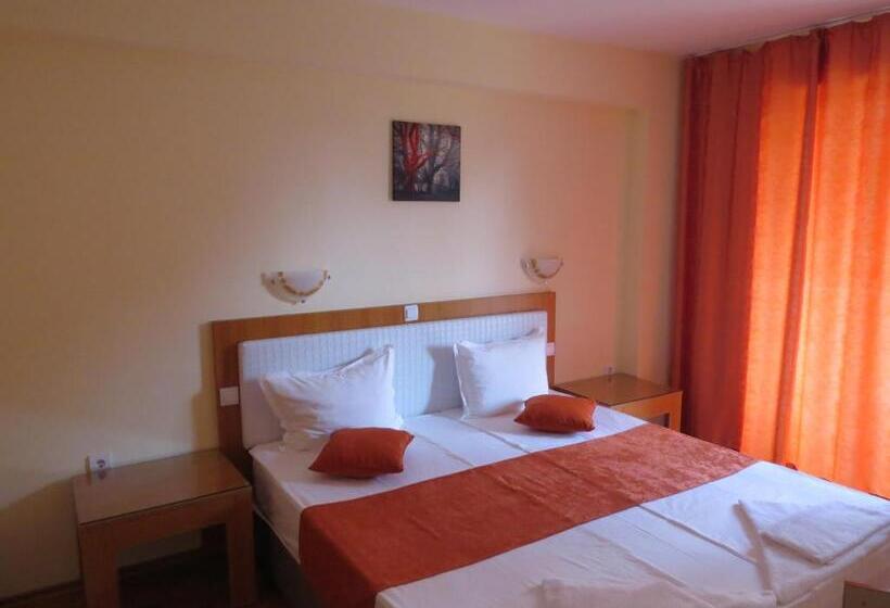 Family Hotel Dayana Beach