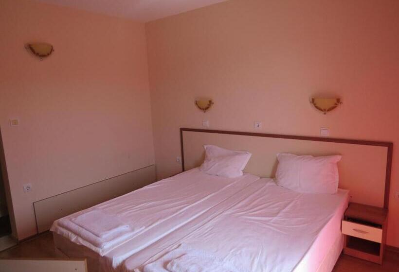 Family Hotel Dayana Beach