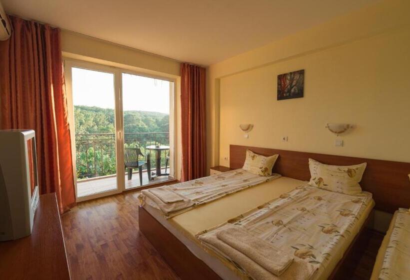 Family Hotel Dayana Beach