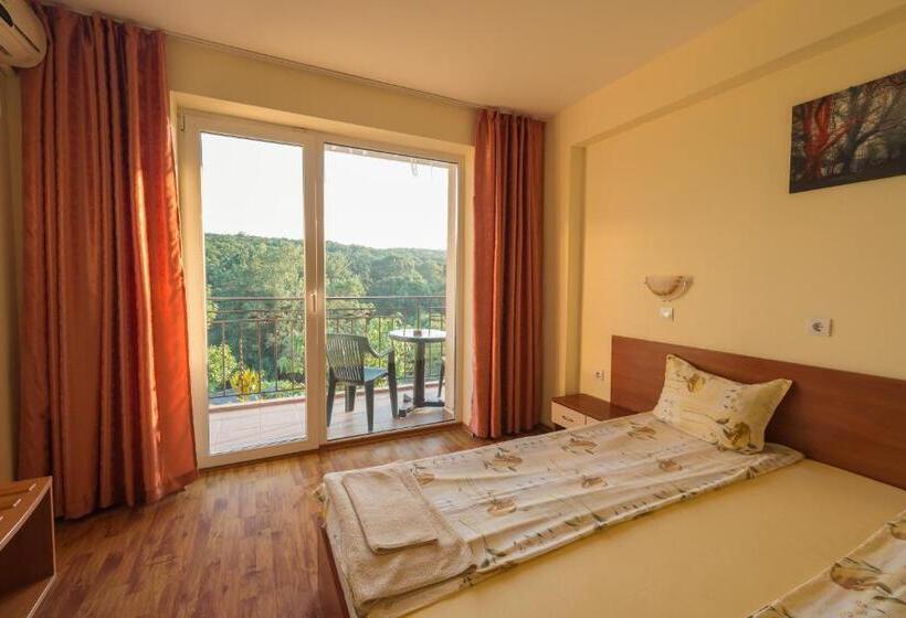 Family Hotel Dayana Beach