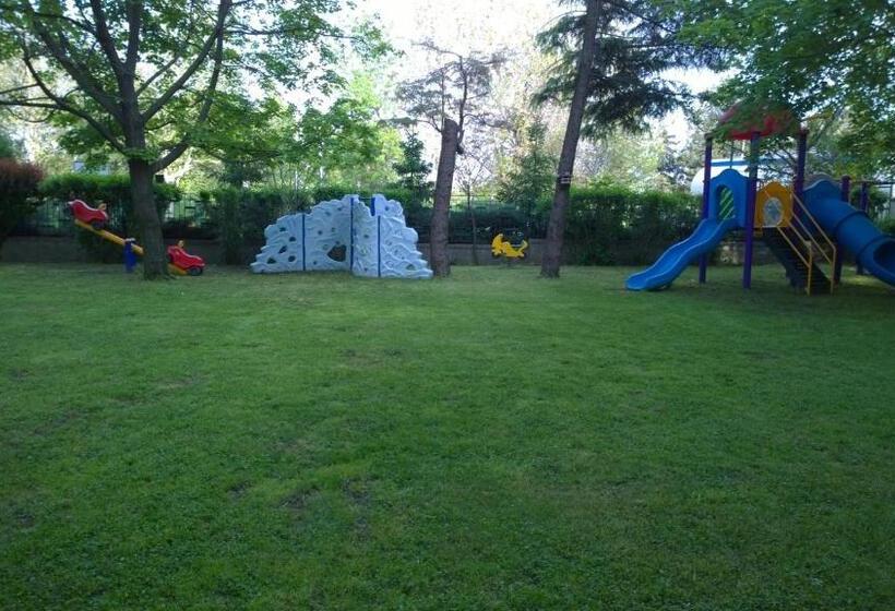 Family Hotel Familya