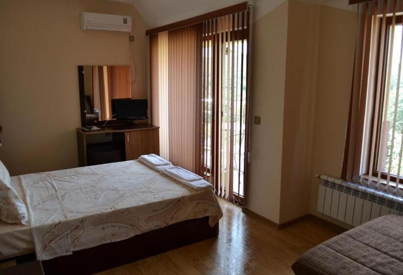 Family Hotel Saint George