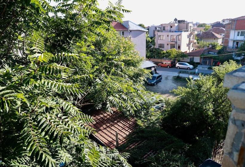 Family Hotel Tropicana