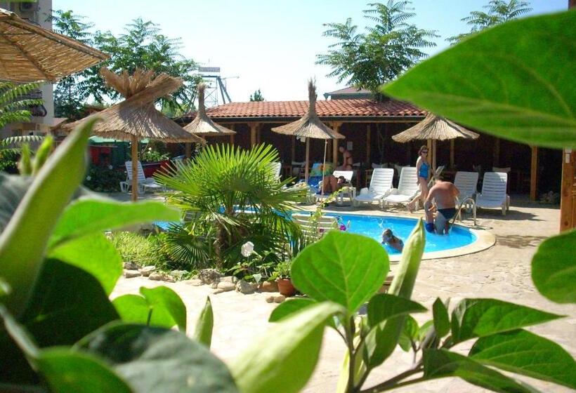 Family Hotel Tropicana