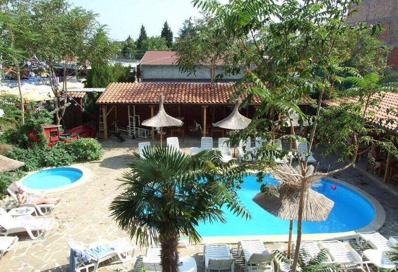 Family Hotel Tropicana