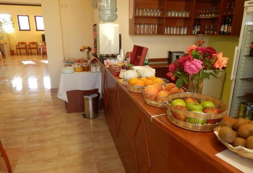 Otel семеен хотел роза