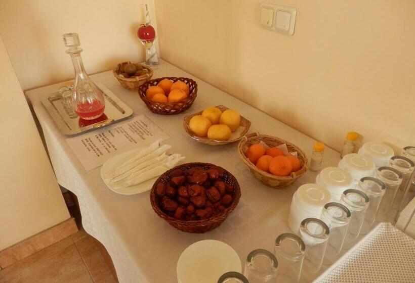 Otel семеен хотел роза