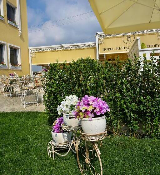 Hotel бутиков хотел History