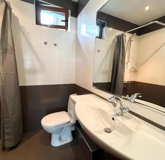 בית מלון כפרי 007