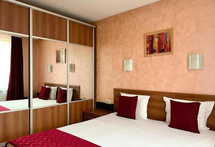 בית מלון כפרי 007