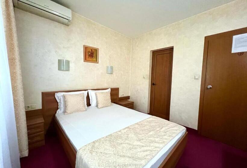 בית מלון כפרי 007