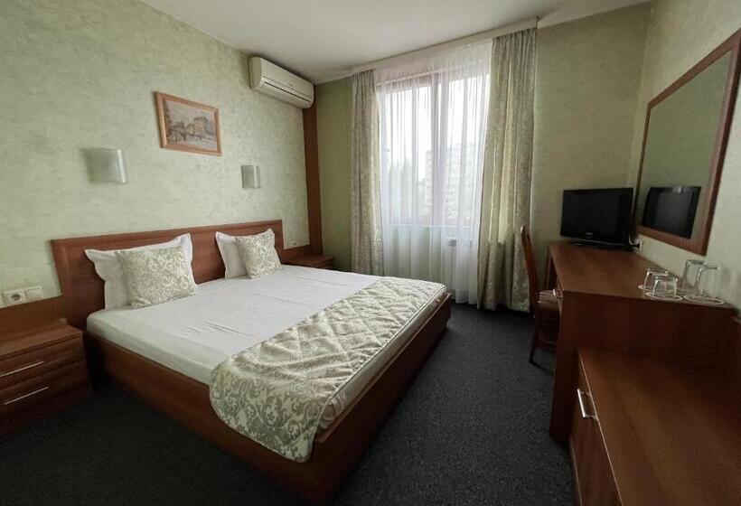 בית מלון כפרי 007