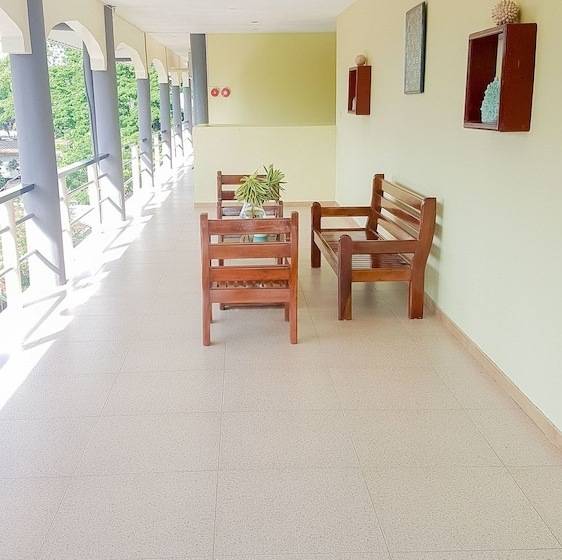 هتل Alona Northland Resort