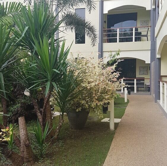 هتل Alona Northland Resort