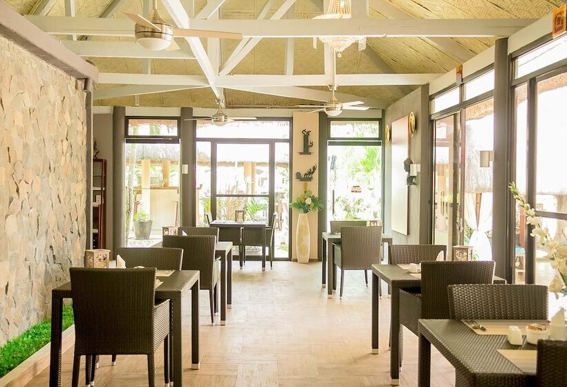 هتل Alona Northland Resort