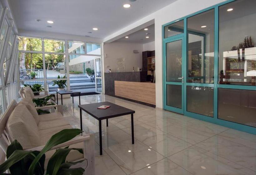 בית מלון כפרי Ariana