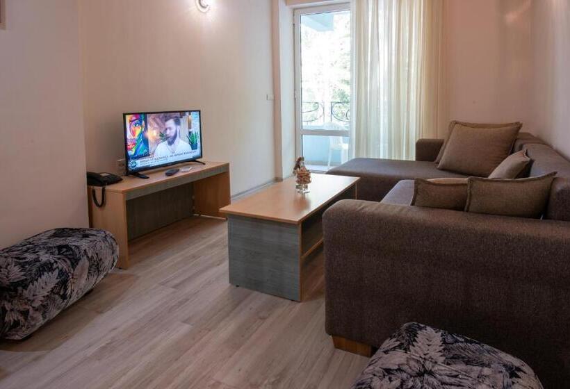 בית מלון כפרי Ariana