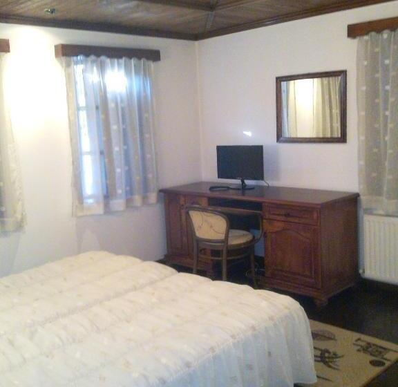 בית מלון כפרי Art M Gallery